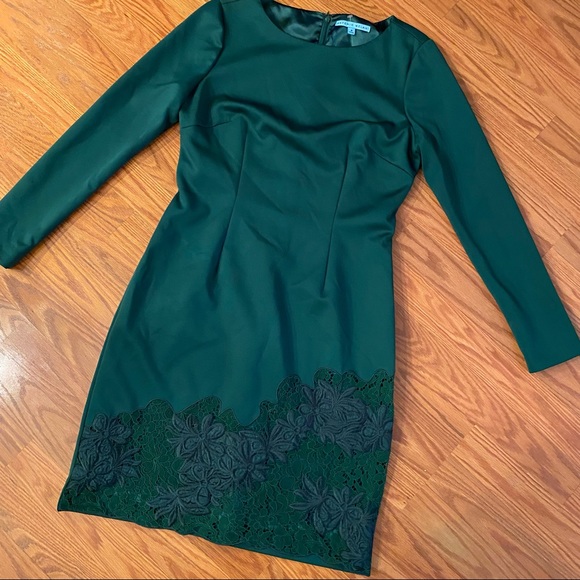 Emerald Lace Long Sleeve Dress Size 8 - Picture 2 of 9